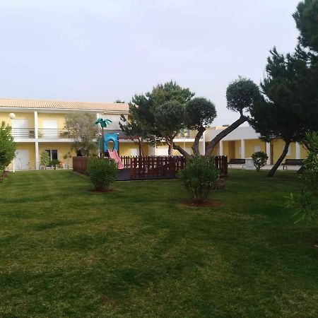 אלבופיירה Salgados Sea View Apartment מראה חיצוני תמונה