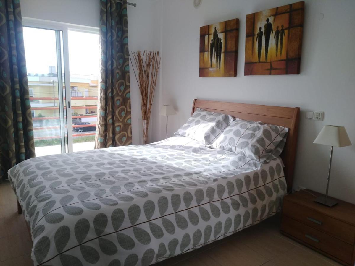 אלבופיירה Salgados Sea View Apartment מראה חיצוני תמונה