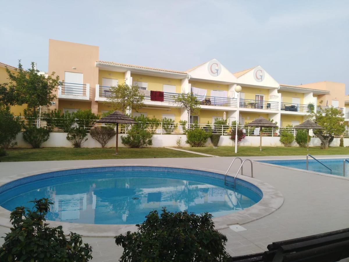 אלבופיירה Salgados Sea View Apartment מראה חיצוני תמונה