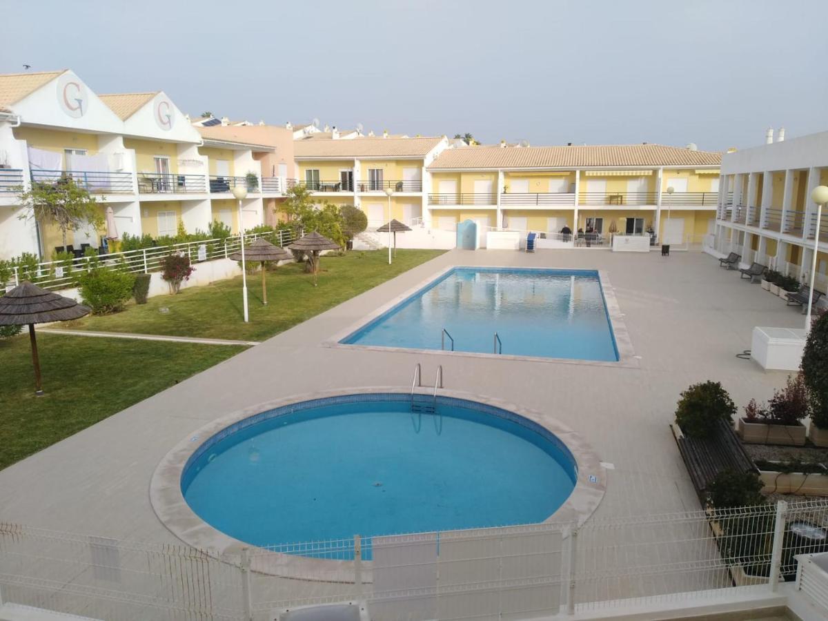 אלבופיירה Salgados Sea View Apartment מראה חיצוני תמונה